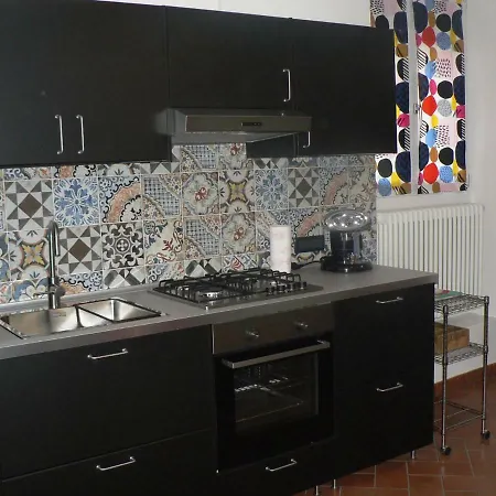 La Casa Sulla Vecchia Riva アパート フェラーラ